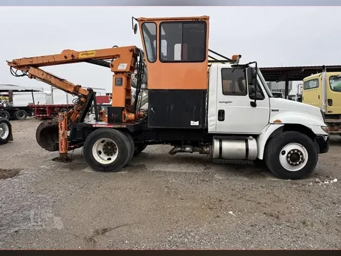 2013 INTERNATIONAL DURASTAR 4300