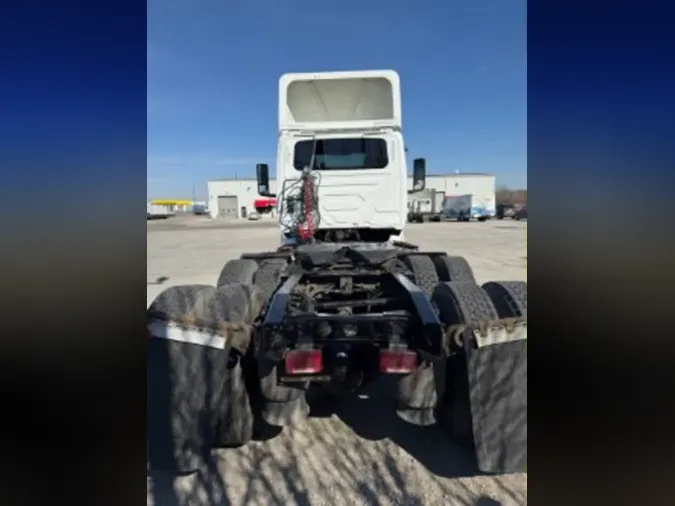 2019 NAVISTAR INTERNATIONAL LT625 DAYCAB T/A