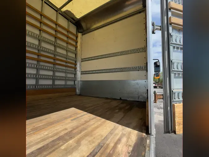 2019 NAVISTAR INTERNATIONAL 4300