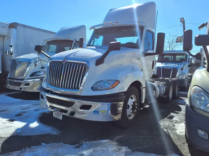 2019 NAVISTAR INTERNATIONAL LT625 DAYCAB T/A