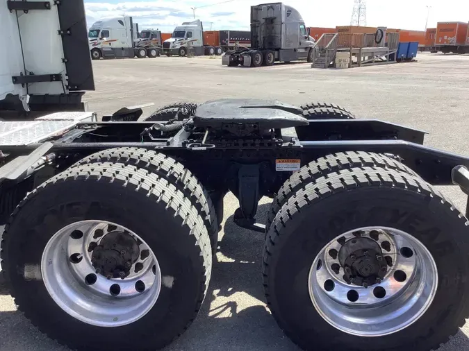 2022 Freightliner Cascadia 126