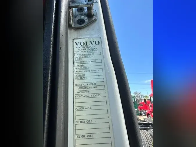2017 Volvo VNL300307296ef47fdffd91d4f925456c90b77