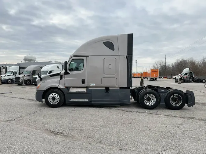 2020 Freightliner Cascadia