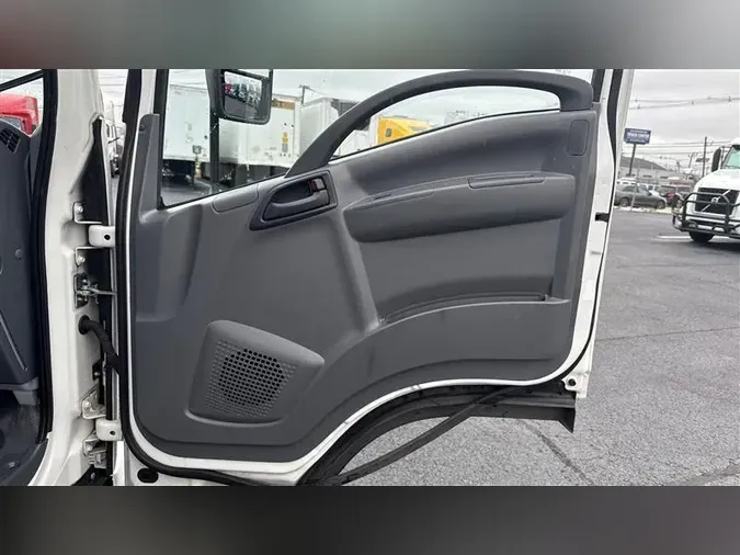 2022 ISUZU NPR-XD