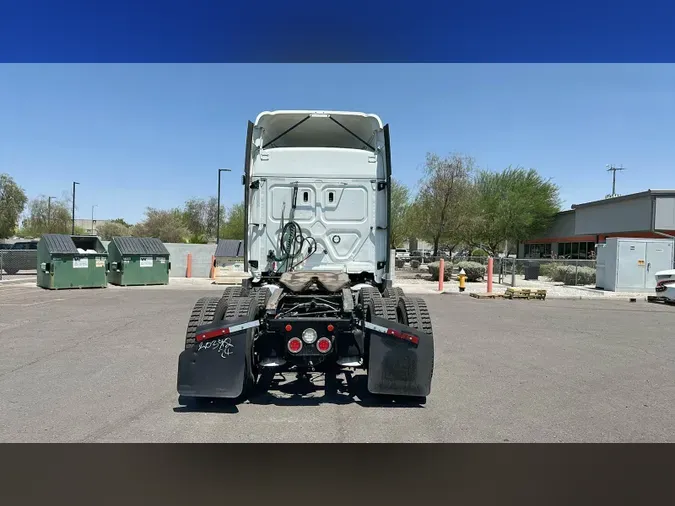 2020 Freightliner Cascadia