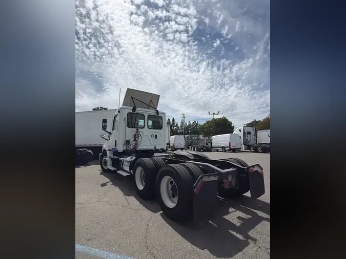 2021 FREIGHTLINER/MERCEDES NEW CASCADIA PX12664