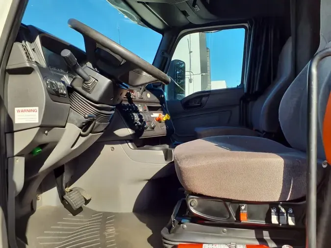 2020 NAVISTAR INTERNATIONAL LT625 SLPR CAB3080bed27d01222966a2097ac6c30950