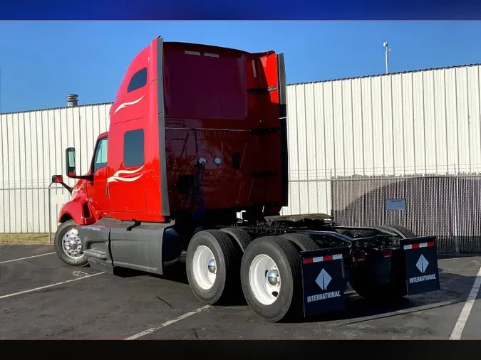 2023 INT LT625 6X430824582de9c0adb30b61387d27044e5