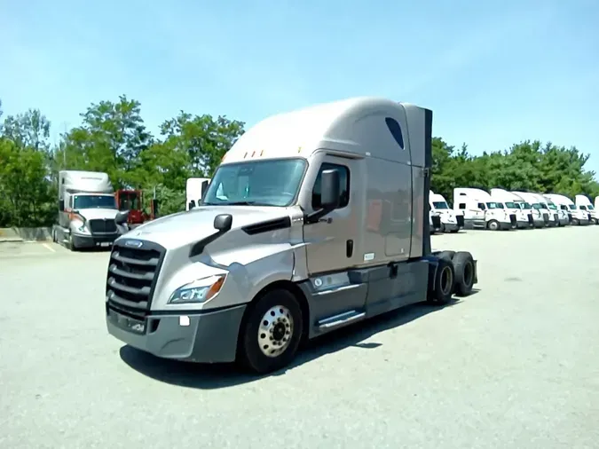 2022 Freightliner Cascadia 126