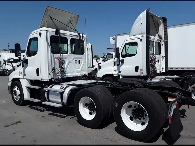2018 FREIGHTLINER CASCADIA 125