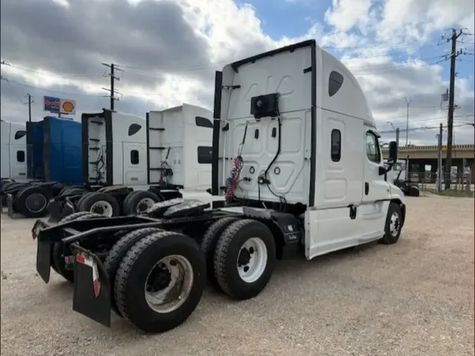 2020 FREIGHTLINER/MERCEDES CASCADIA 125