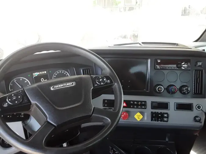 2020 FREIGHTLINER NEW CASCADIA 116