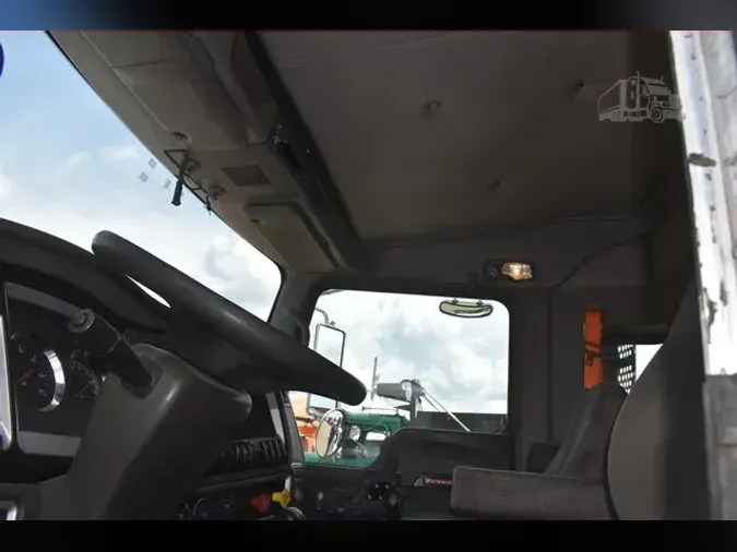 2015 KENWORTH T440