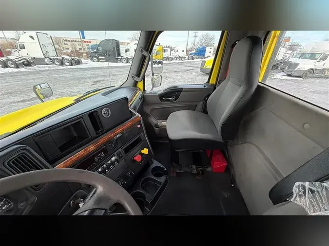 2019 INTERNATIONAL RH613