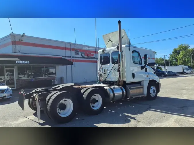 2020 FREIGHTLINER/MERCEDES CASCADIA 125