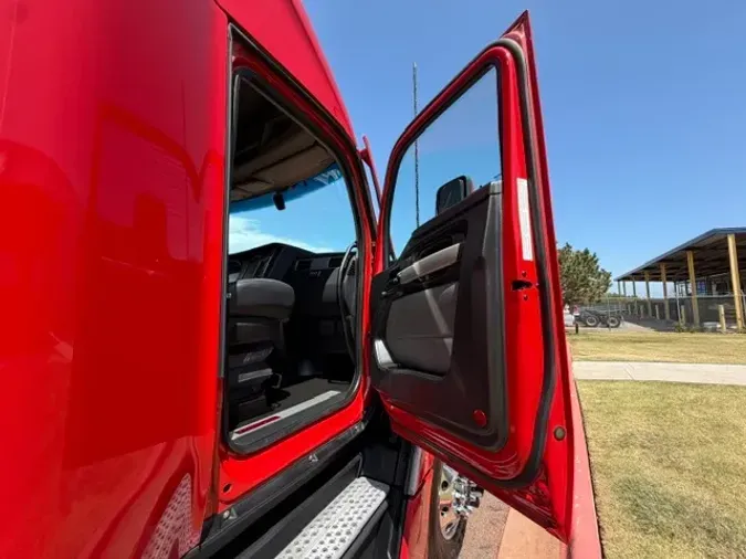 2023 KENWORTH T680309a6d9ddc4ddc4658e482c239b31223