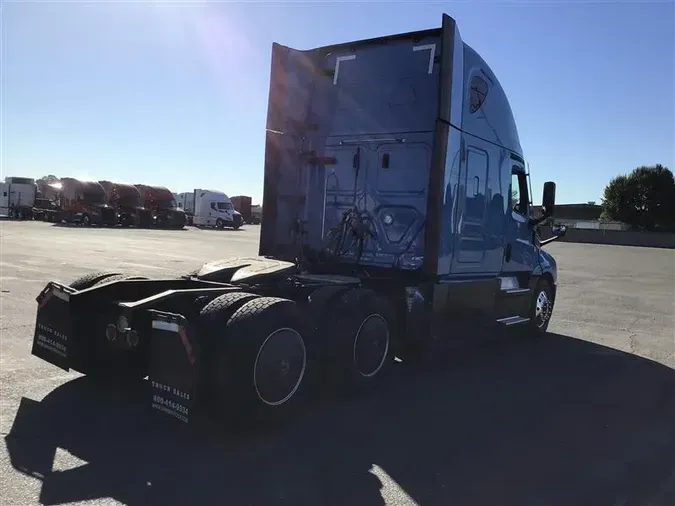 2021 FREIGHTLINER CA126