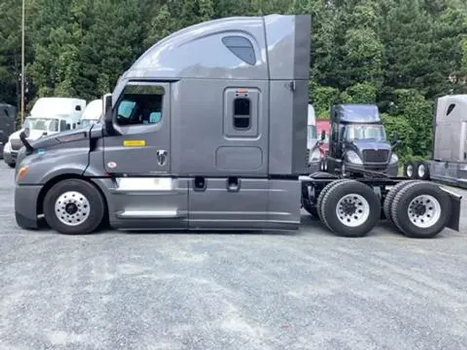 2020 Freightliner Cascadia