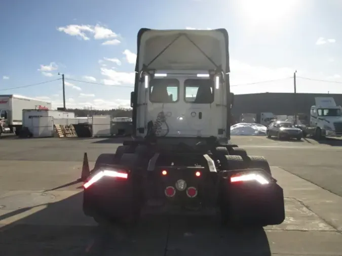 2019 FREIGHTLINER/MERCEDES CASCADIA 125