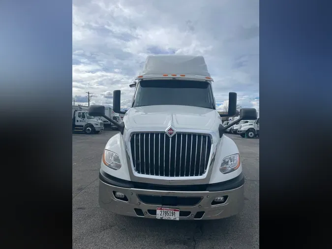 2019 NAVISTAR INTERNATIONAL LT625 SLPR CAB