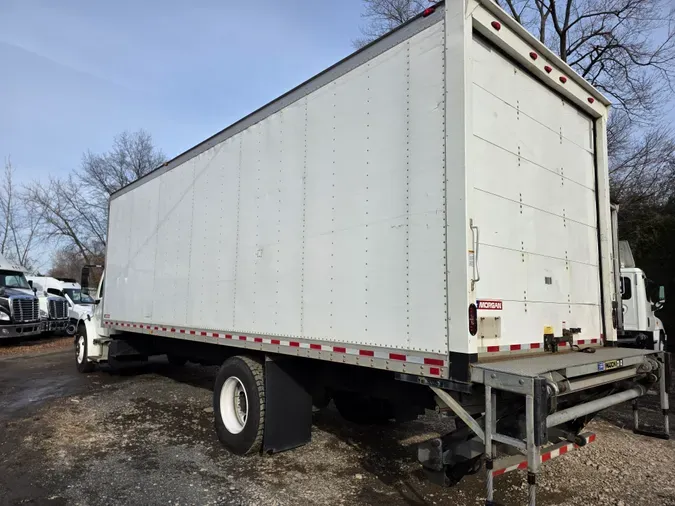 2018 FREIGHTLINER/MERCEDES M2 106