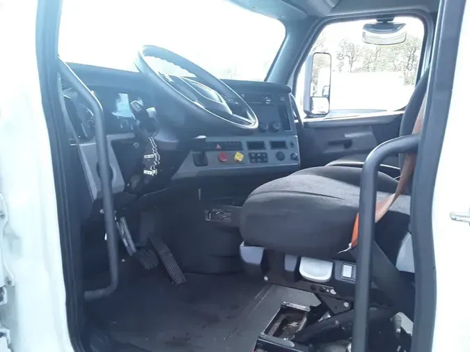 2020 FREIGHTLINER/MERCEDES NEW CASCADIA 116