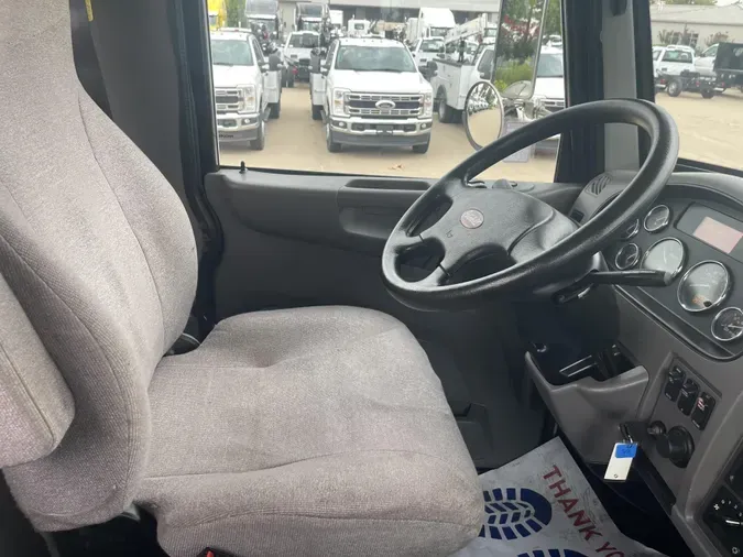 2019 Peterbilt 337