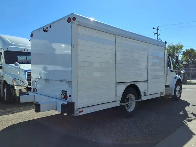 2016 FREIGHTLINER/MERCEDES M2 106