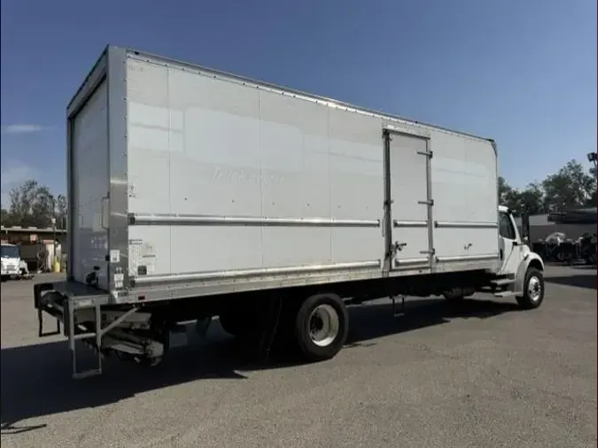 2022 Freightliner Business Class M2 106