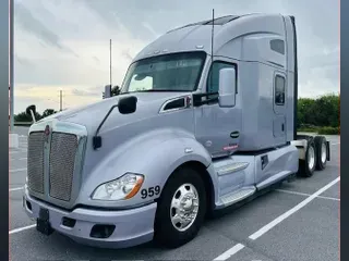 2022 Kenworth T680