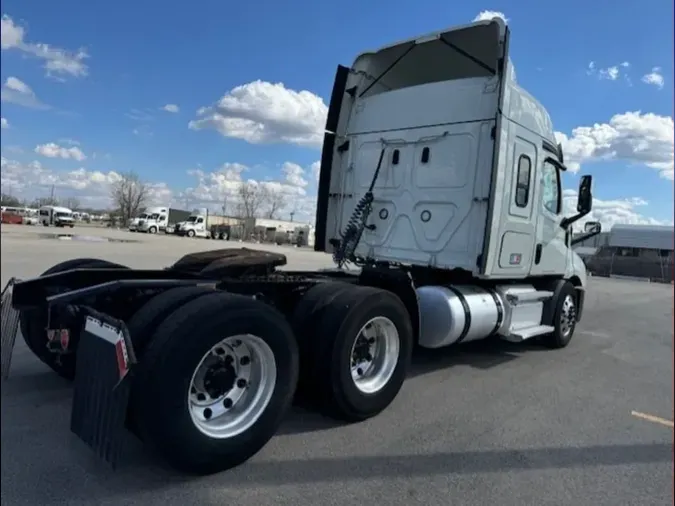 2020 FREIGHTLINER/MERCEDES NEW CASCADIA 116