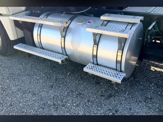 2020 INT LT625 6x4
