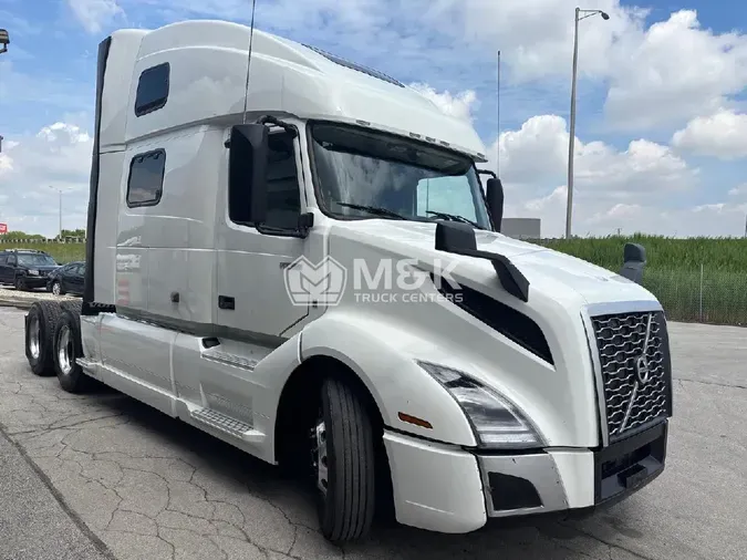 2022 VOLVO VNL64T860
