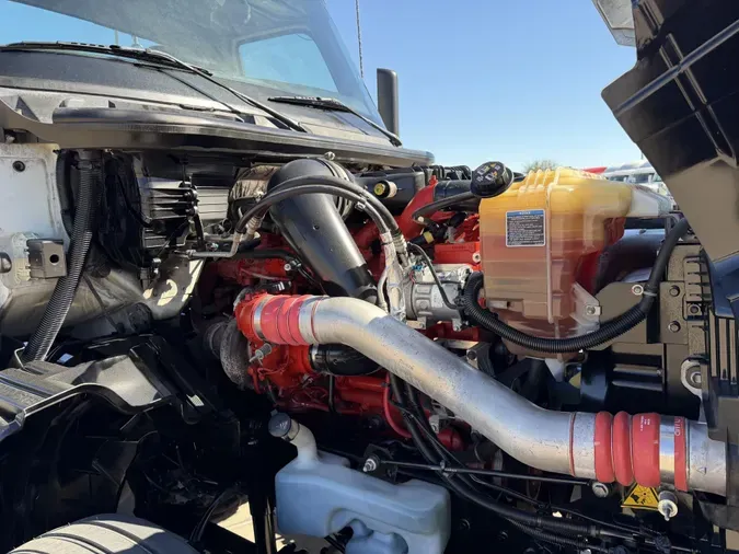 2021 International LT625