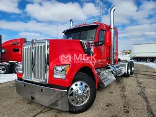 2022 KENWORTH W990