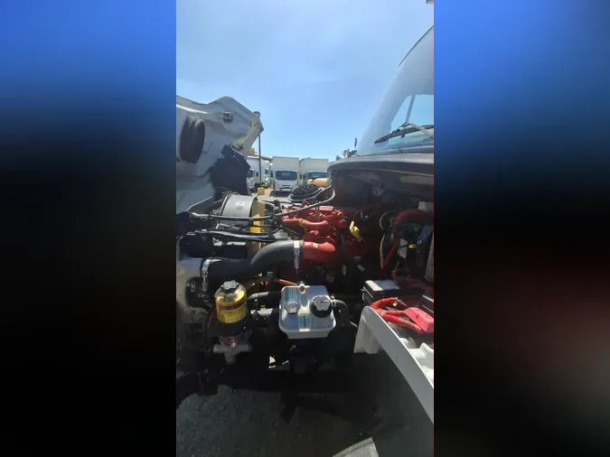 2019 FREIGHTLINER M2 106