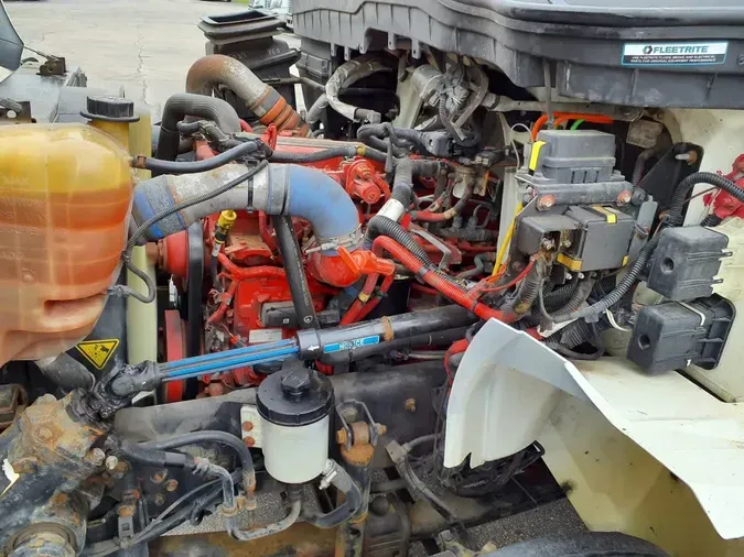 2019 NAVISTAR INTERNATIONAL 4300