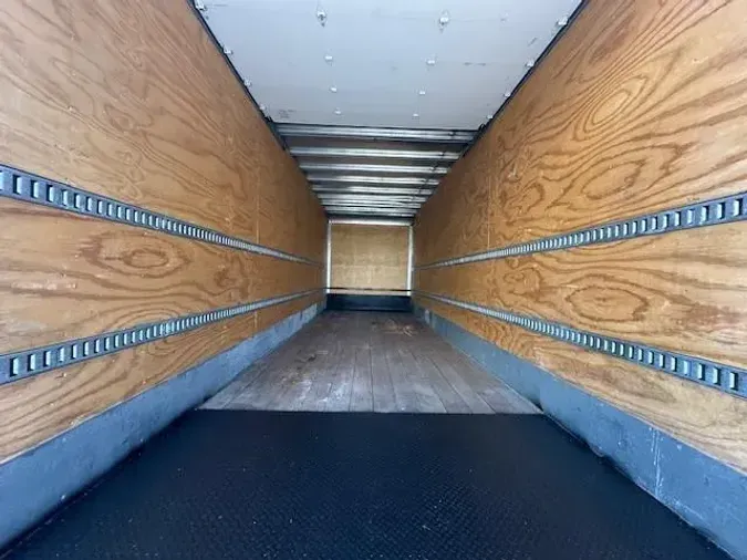 2022 Freightliner Business Class M2 106