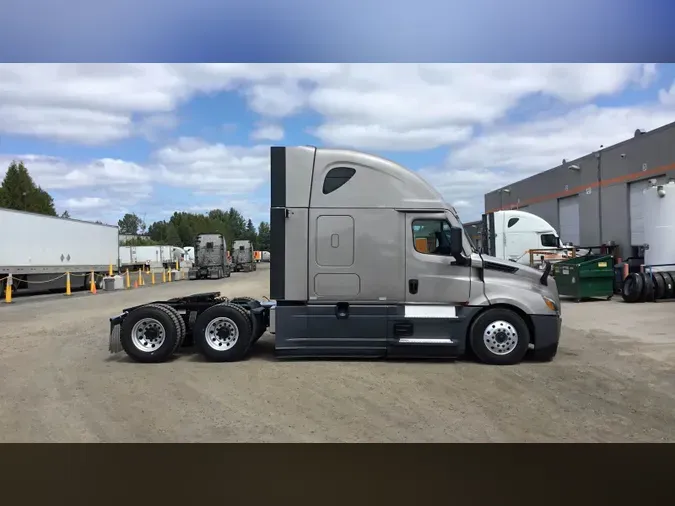 2023 Freightliner Cascadia