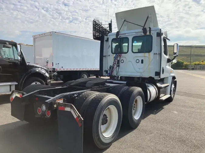 2018 FREIGHTLINER/MERCEDES CASCADIA 12530c9f22eb01532faaa22f2b9784cf0c7