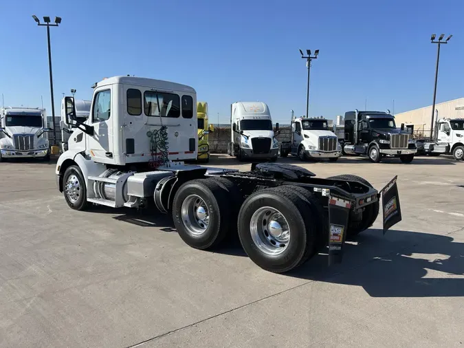 2017 Peterbilt 579