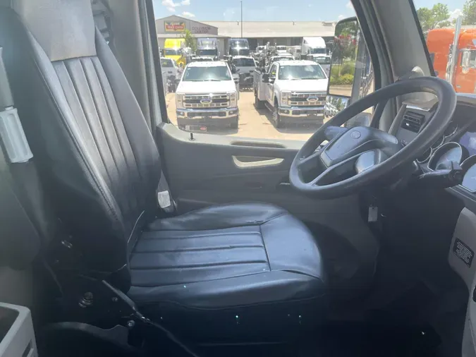 2022 Peterbilt 567