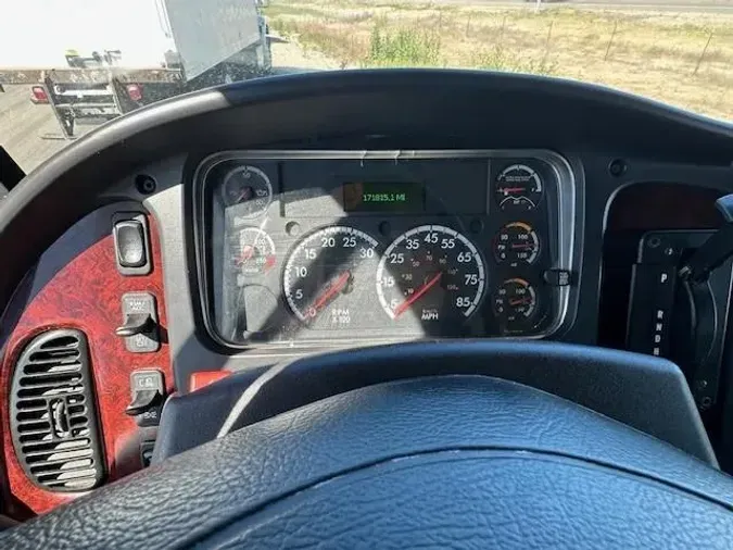 2018 Freightliner Business Class M2 106