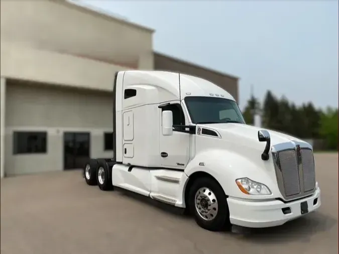 2021 KENWORTH T680