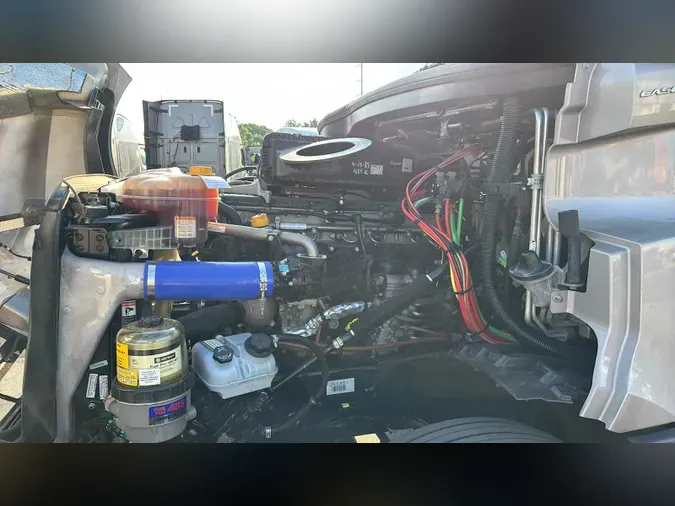 2024 Freightliner Cascadia 126