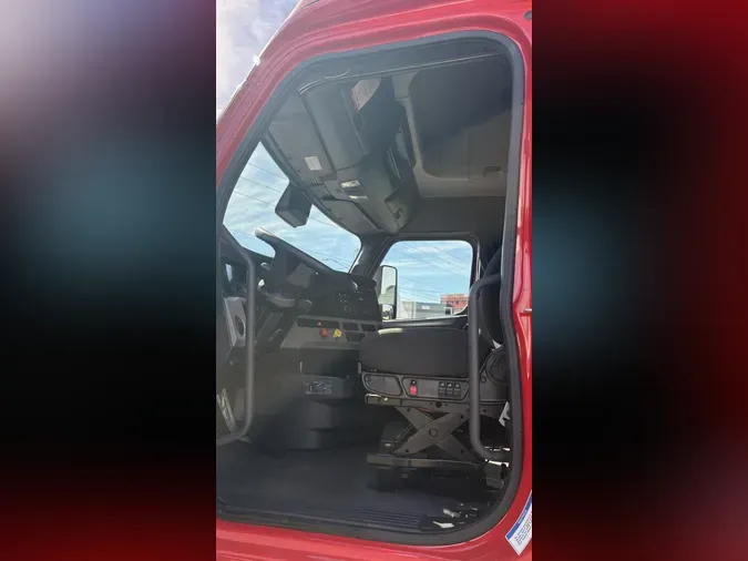 2022 Freightliner Cascadia