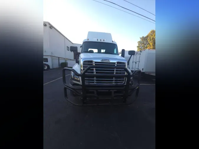 2019 FREIGHTLINER/MERCEDES CASCADIA 125