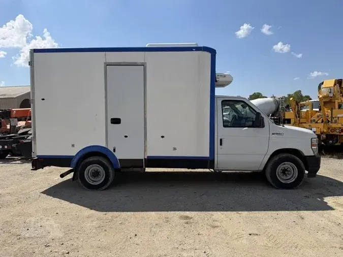 2023 FORD E350 SD30da6bf0fca9358f40f56041b90f431a