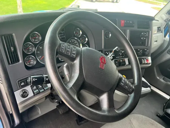 2022 Kenworth T680
