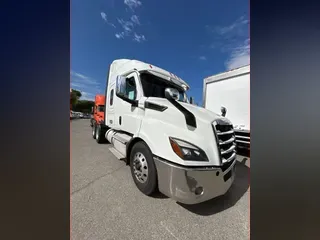 2020 FREIGHTLINER/MERCEDES NEW CASCADIA 116